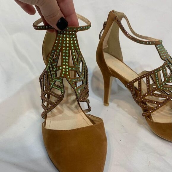 WOMAN’S formal pumps. Carmel faux suede. Rhinestone embellishments. Unique. - Picture 2 of 9